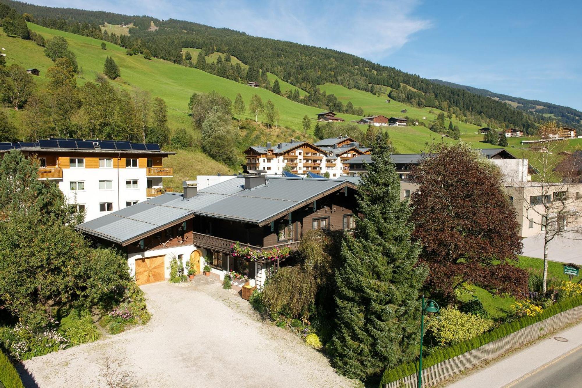 Forsthaus Pernthaner Apartment Saalbach